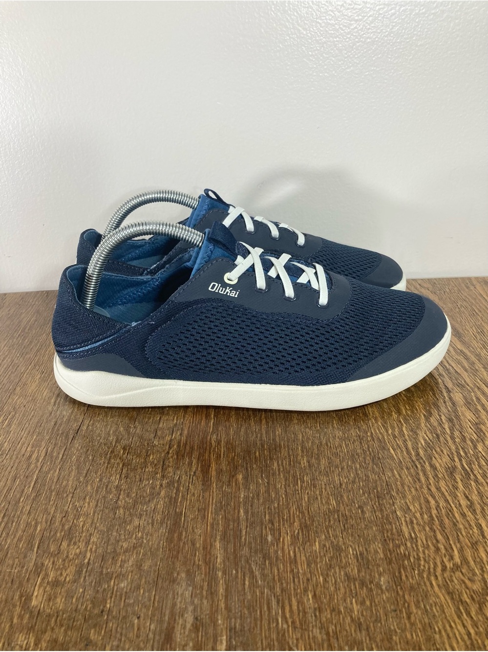 OluKai Moku Pae Boat Shoe Men’s Size 8 Trench Blue/Off White